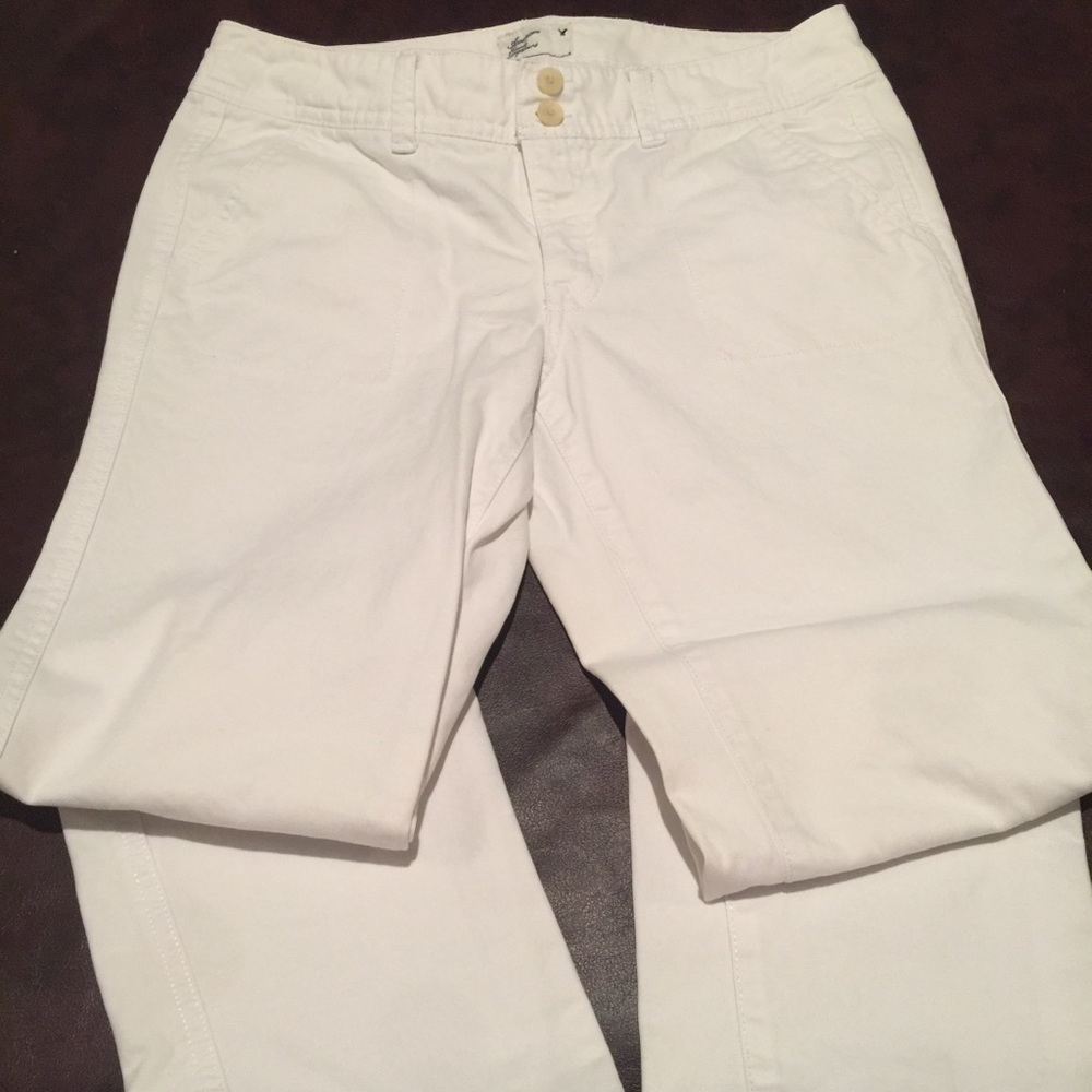 AE white pants